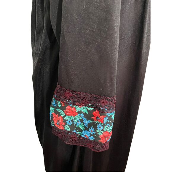 🎀 Vintage 70s Miss Diva Nightgown & Robe Set Black Floral Boho Glam Small - Picture 9 of 13